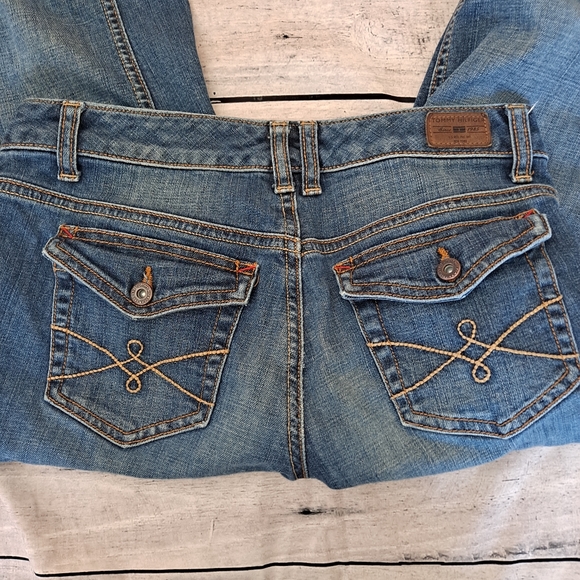 Tommy Hilfiger Capris - Picture 4 of 4